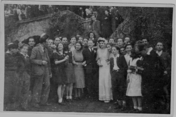 Arieh's wedding at Grwych Castle. He was late for his own wedding due to a Bnei Akiva Veida overrunning!
